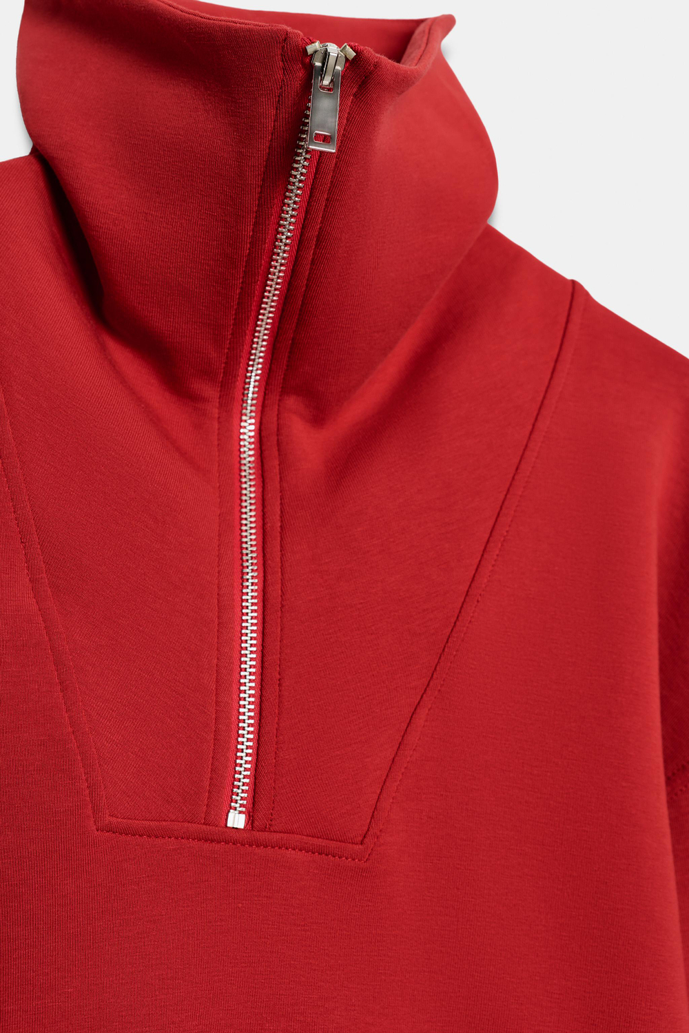 ТОЛСТОВКА ИЗ ИНТЕРЛОКА НА МОЛНИИ — ZARA