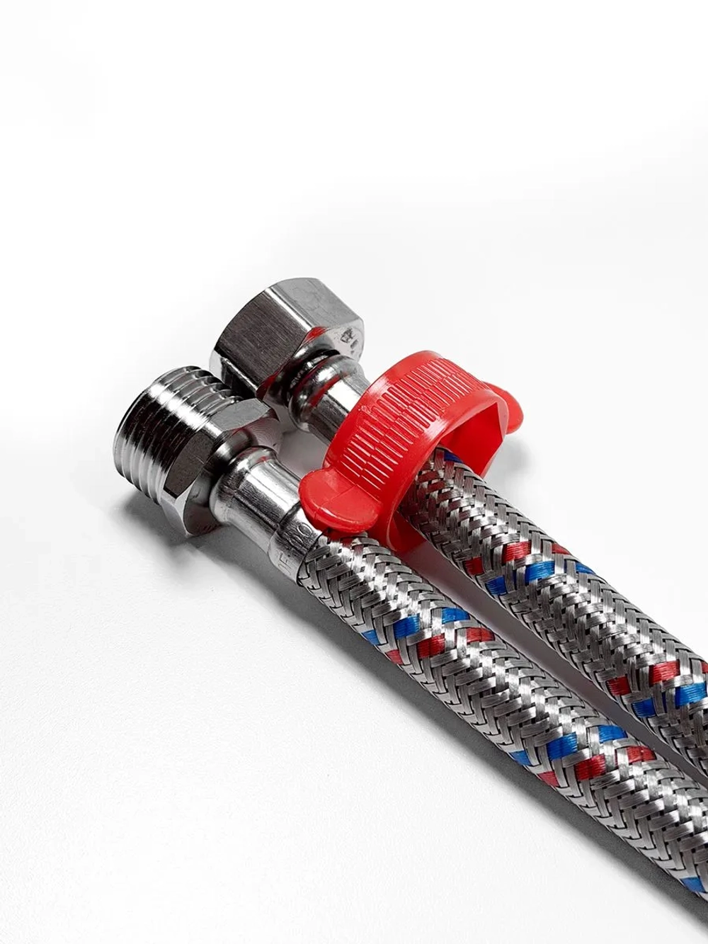 Гибкая подводка для воды 1/2" гайка-штуцер 120 cм, с ключом, 10135
