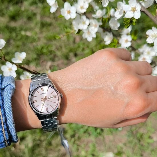 Наручные часы Casio LTP-1335D-4A