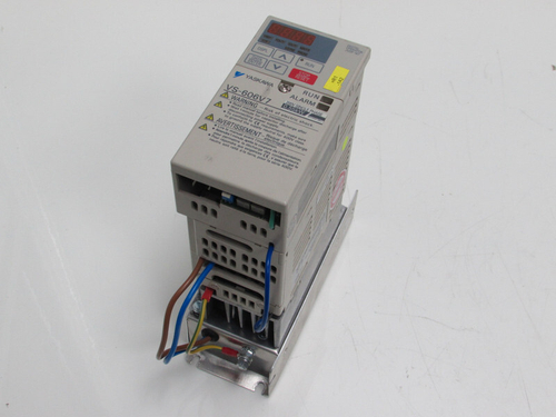 OMRON Yaskawa CIMR-V7CCB0P4