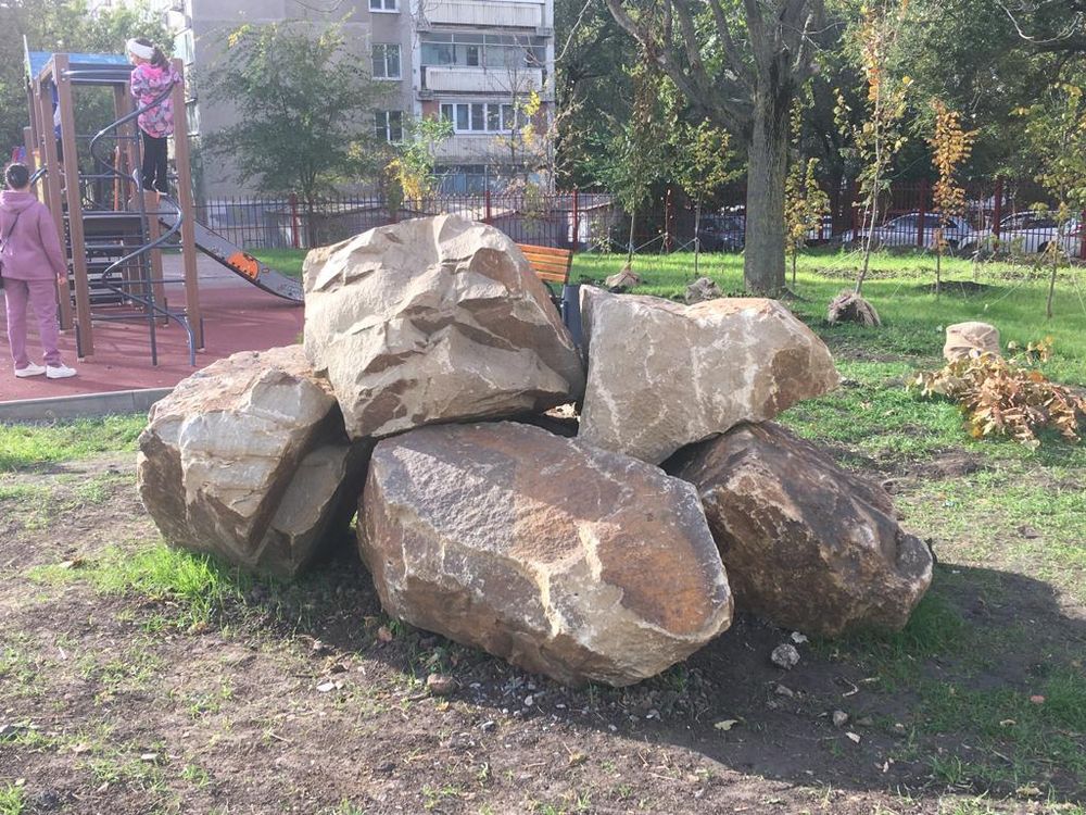Глыба камень декоративный Андезит Глыба камень декоративный Андезит