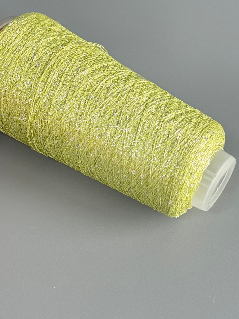 Пряжа Siyue Lurex Sequins пайтка 1,5 мм (17/фисташка голография), 1800м/50гр
