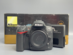Nikon D7000 9.000 кадров
