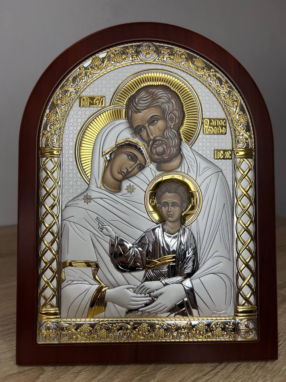 Св. Семейство, икона арочная, красное дерево 175х225 — детальный вид