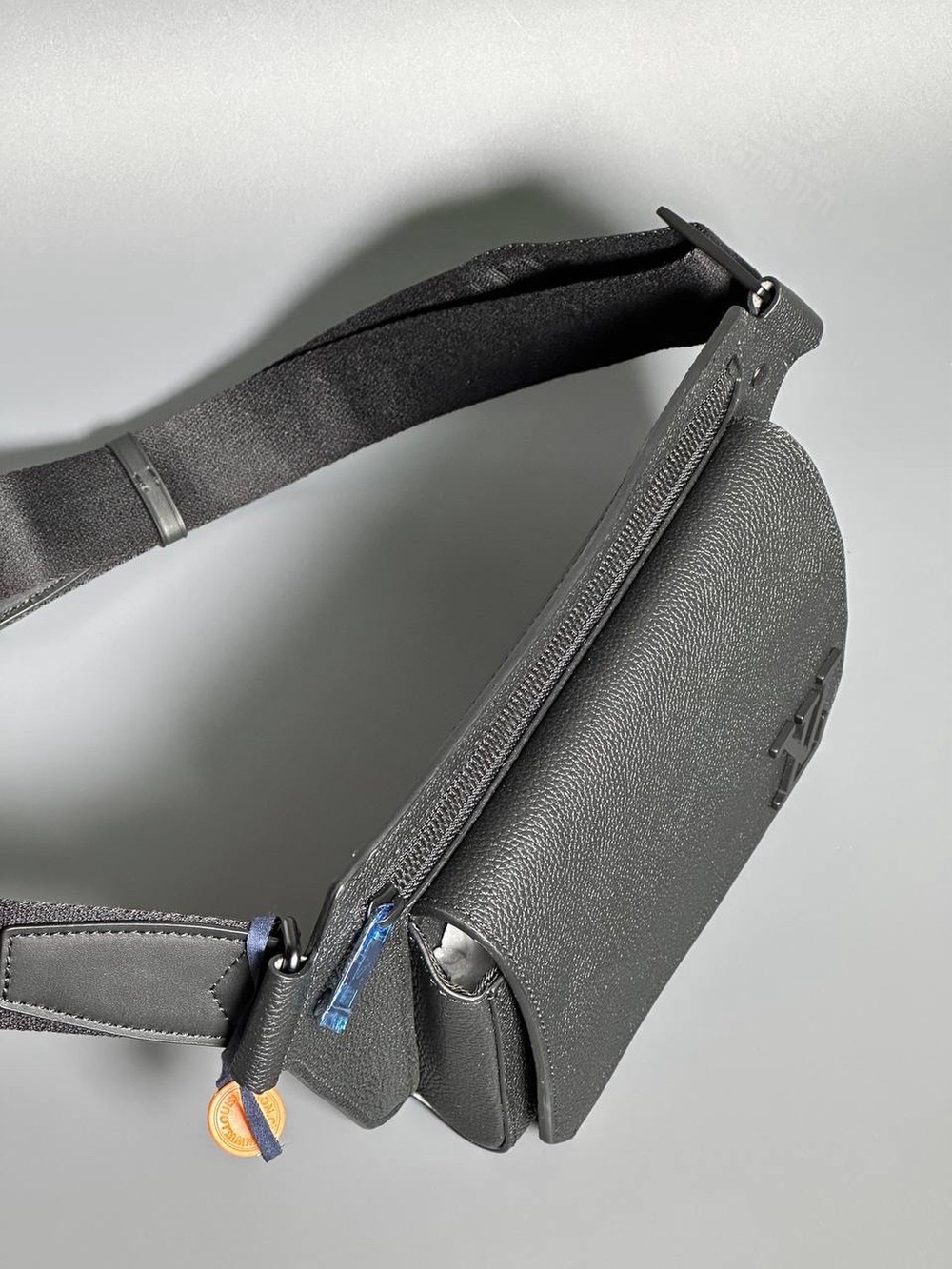 Сумка поясная Louis Vuitton Takeoff Sling