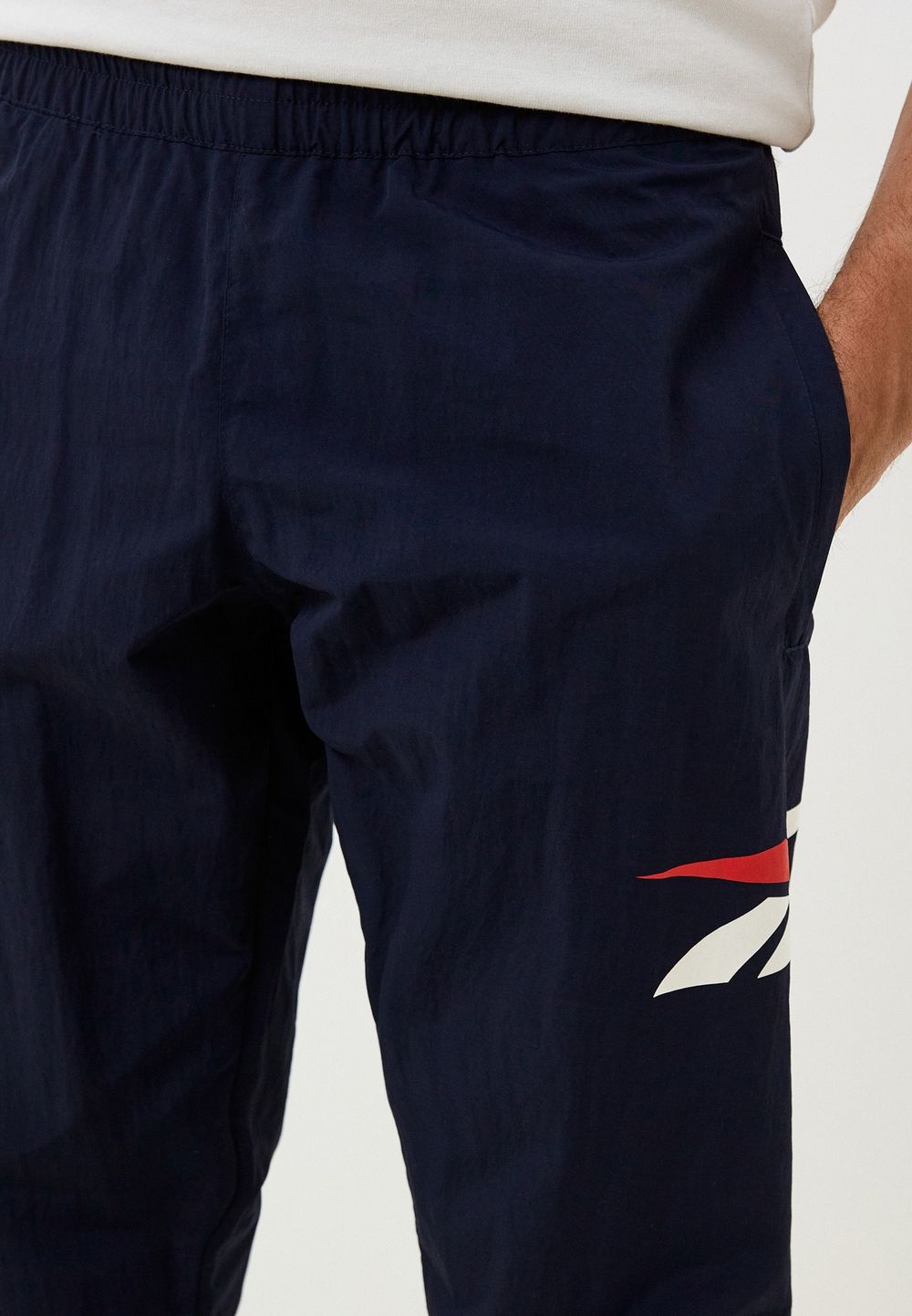 Брюки спортивные мужские REEBOK CL VECTOR TRACKPANT