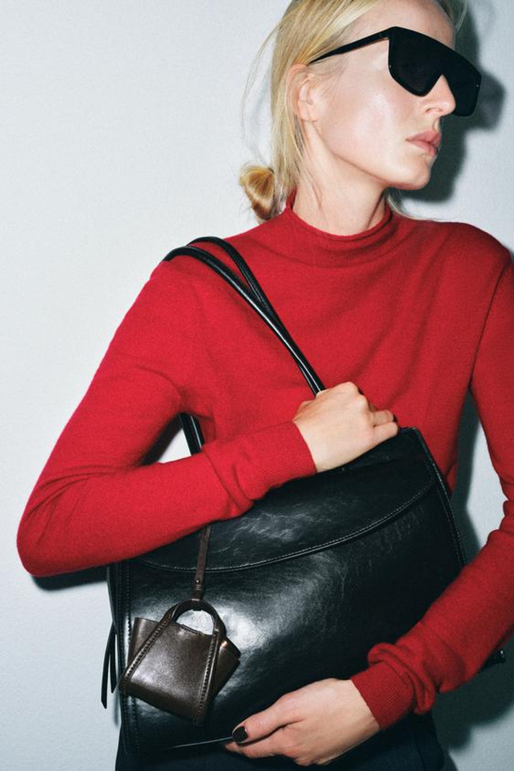 ZARA ШАРМ В ВИДЕ СУМКИ, ШОКОЛАДНЫЙ