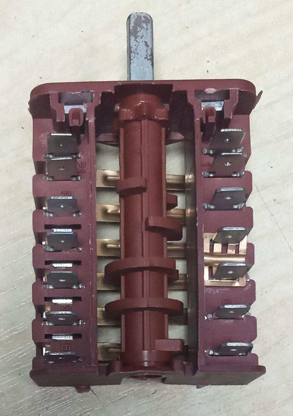 Переключатель конфорки для плит 7поз. аналог HANSA BARSELONA 250V 16A