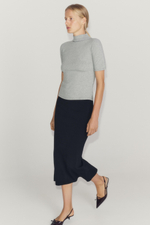 ФУТБОЛКА С ВОРОТНИКОМ-СТОЙКОЙ И ПУГОВИЦАМИ — ZARA