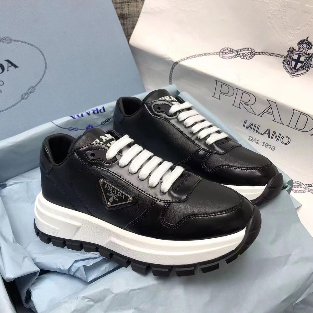Кроссовки Prada