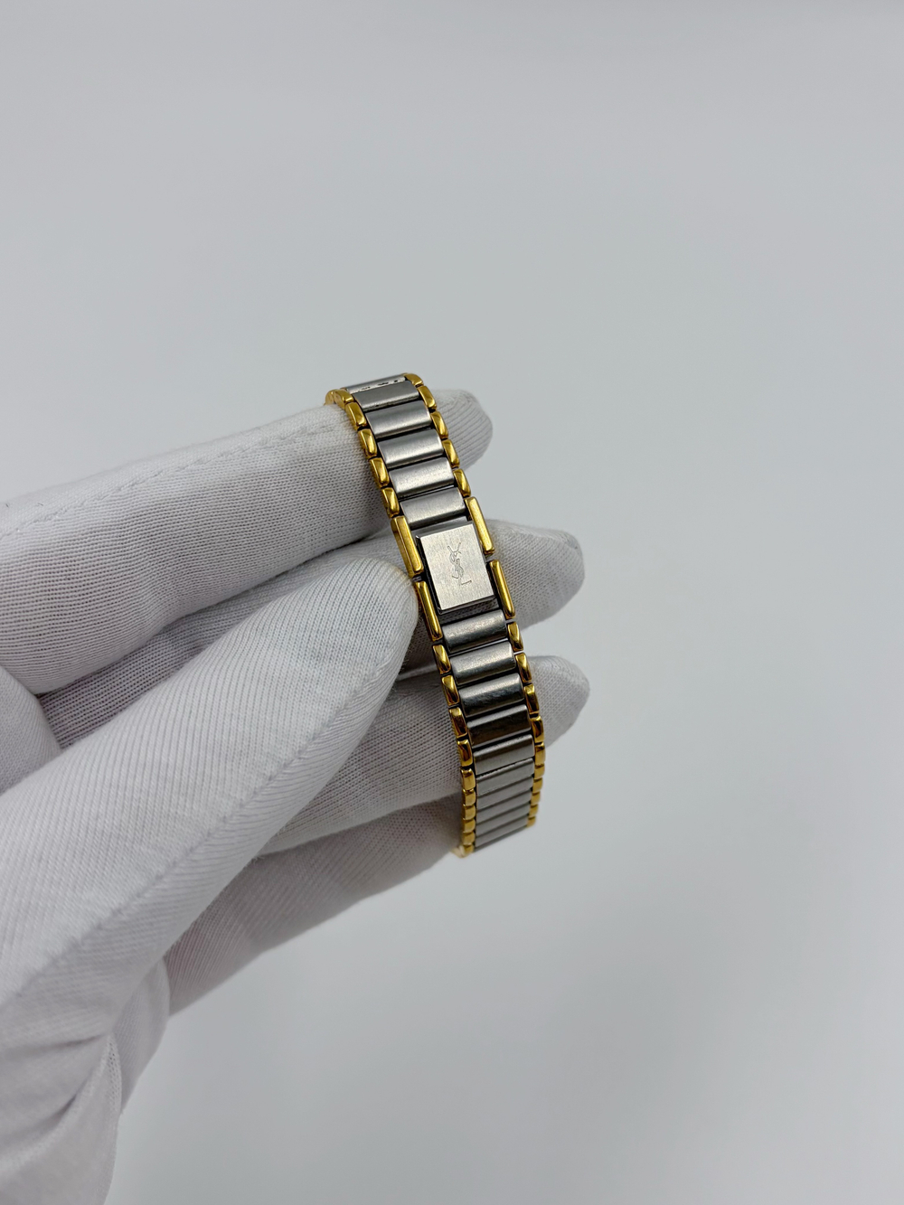 Часы Yves Saint Laurent