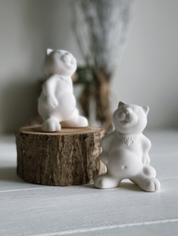 Кот руки в бок для росписи 8,5 см /Фарфор/ Елочная игрушка