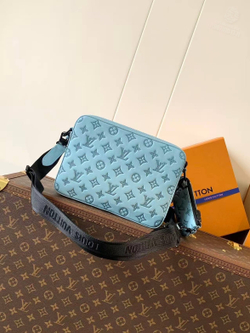Сумка через плечо/мессенджер Louis Vuitton Trio