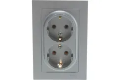 Розетка Systeme Electric ATLASDESIGN с заземлением двойная + рамка алюминий 36441