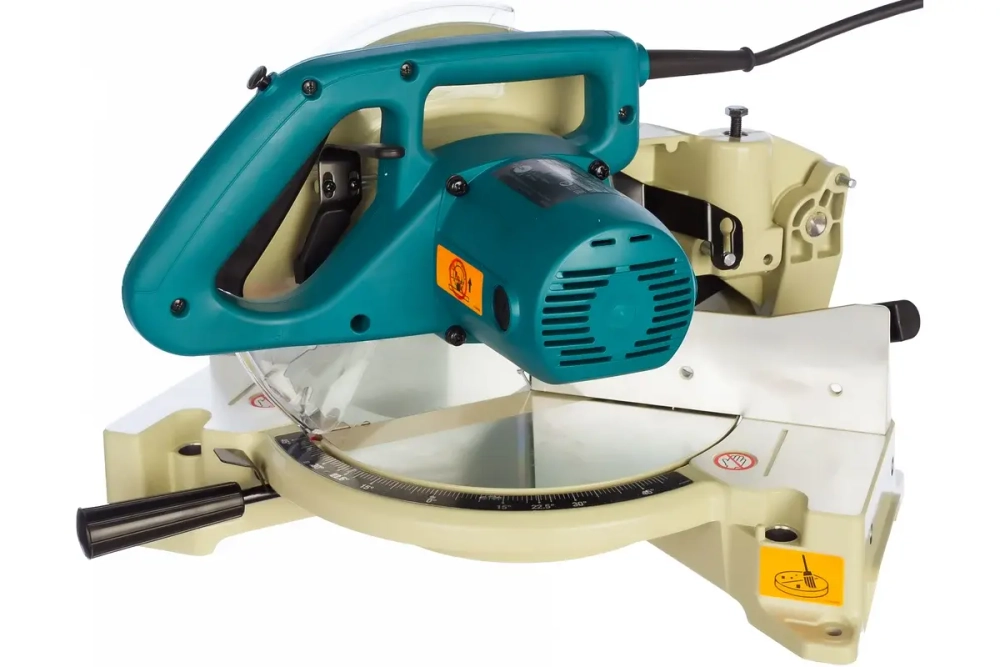 Торцовочная пила Makita LS1040