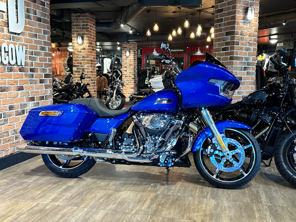 Harley-Davidson Road Glide, 2024 BLUE BURST/CHROME Trim