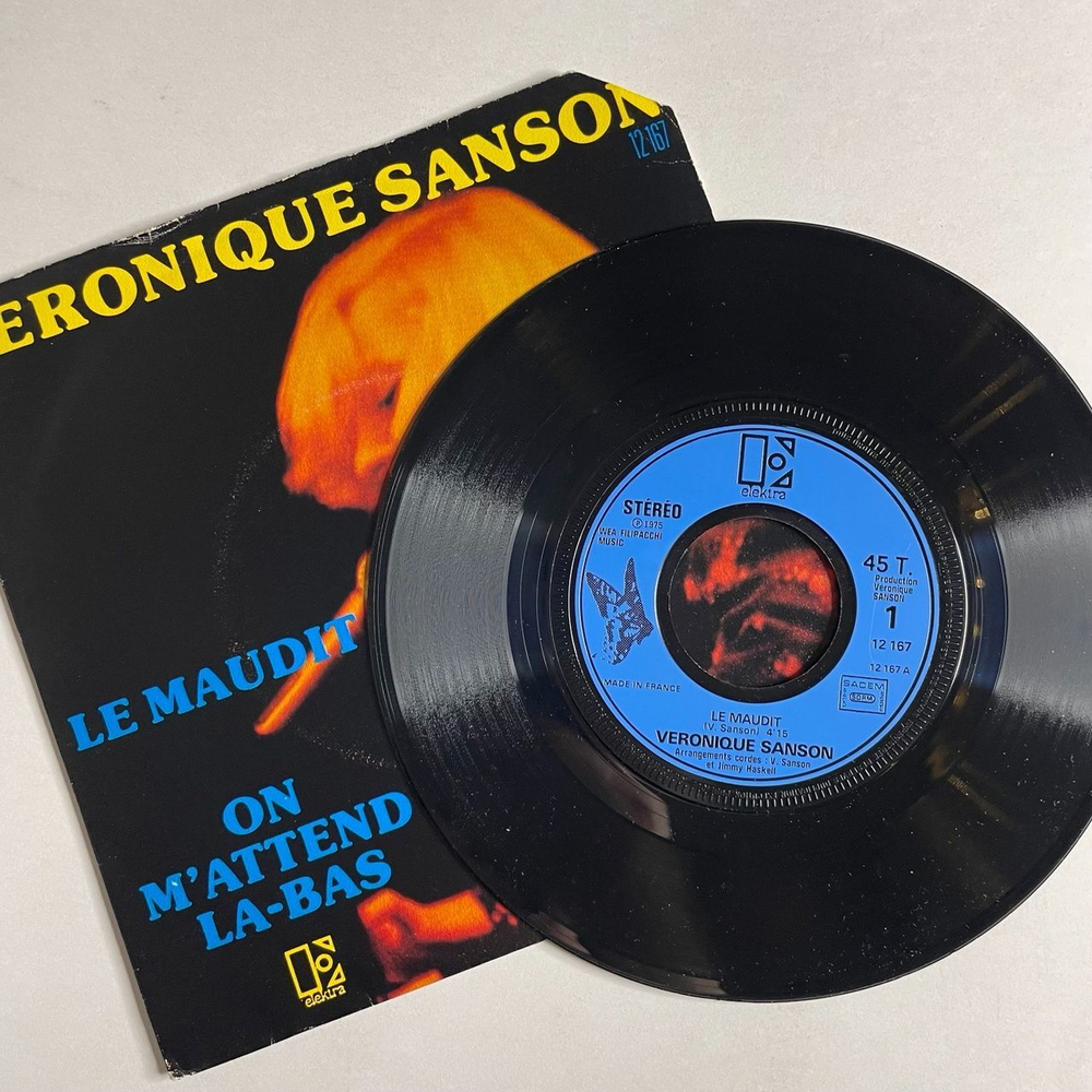 Винтажная виниловая пластинка LP Veronique Sanson Le Maudit, On M'attend La bas (France 1975) 7 дюймов, 45 RPM, Single