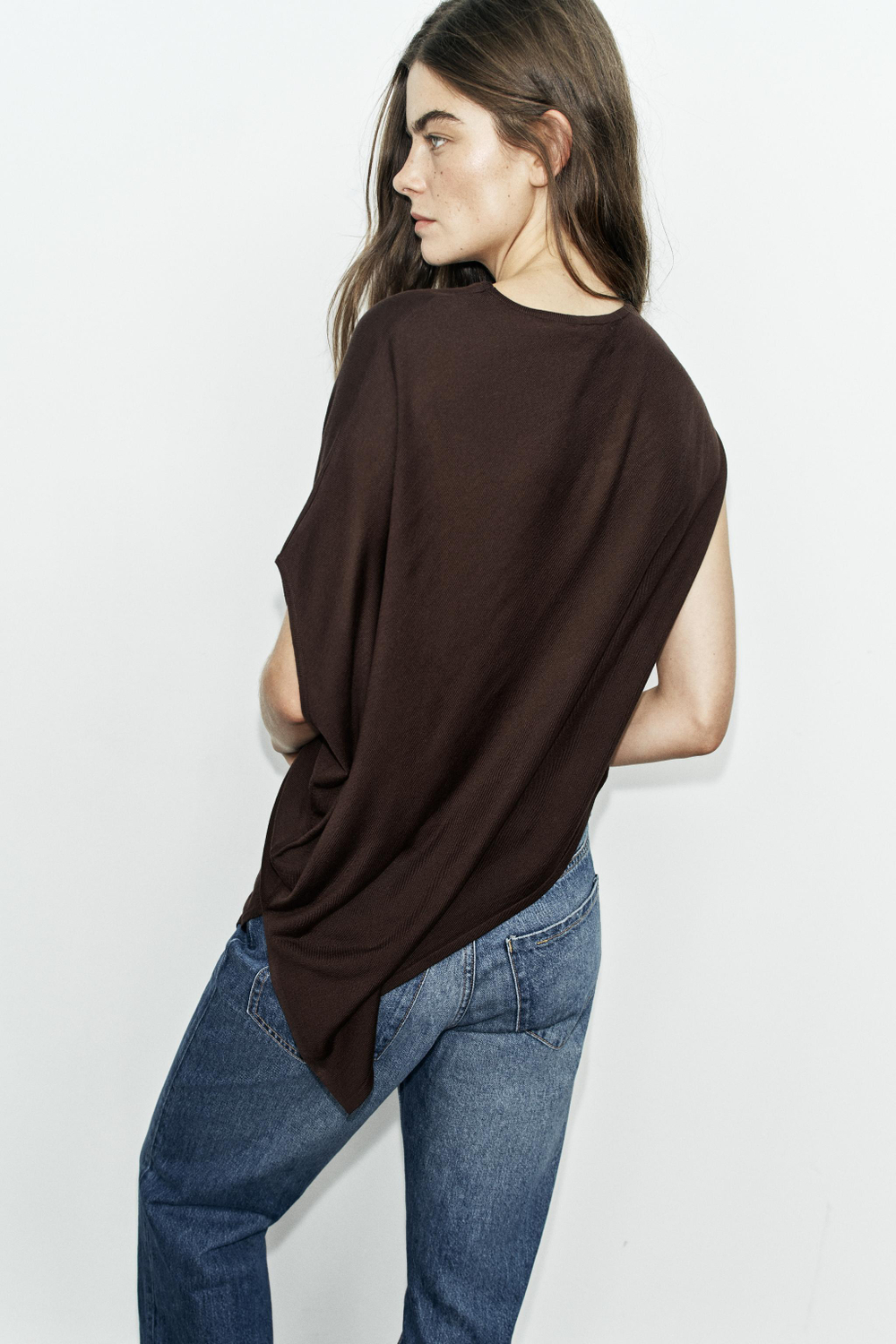 ТРИКОТАЖНЫЙ ТОП АСИММЕТРИЧНОГО КРОЯ — ZARA