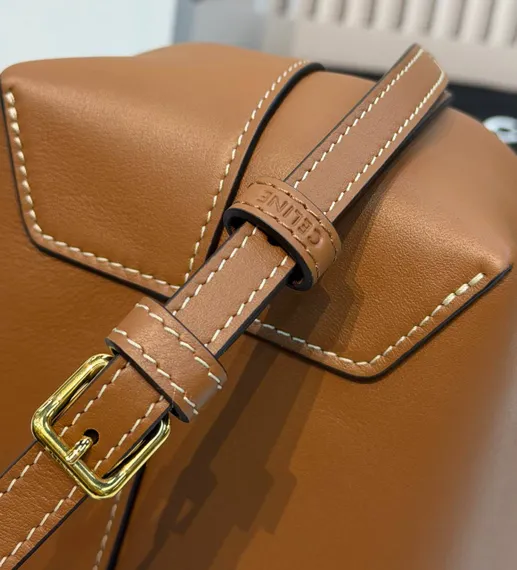 Сумка CELINE SMALL HOBO IN SUPPLE SMOOTH CALFSKIN