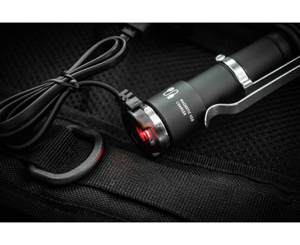 Магнитное зарядное устройство Armytek AMC-02