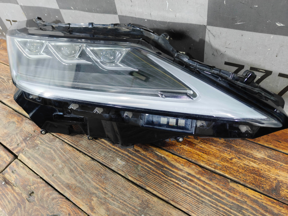 Фара правая LED Lexus RX 4 19-22 Б/У Оригинал 8114548F70