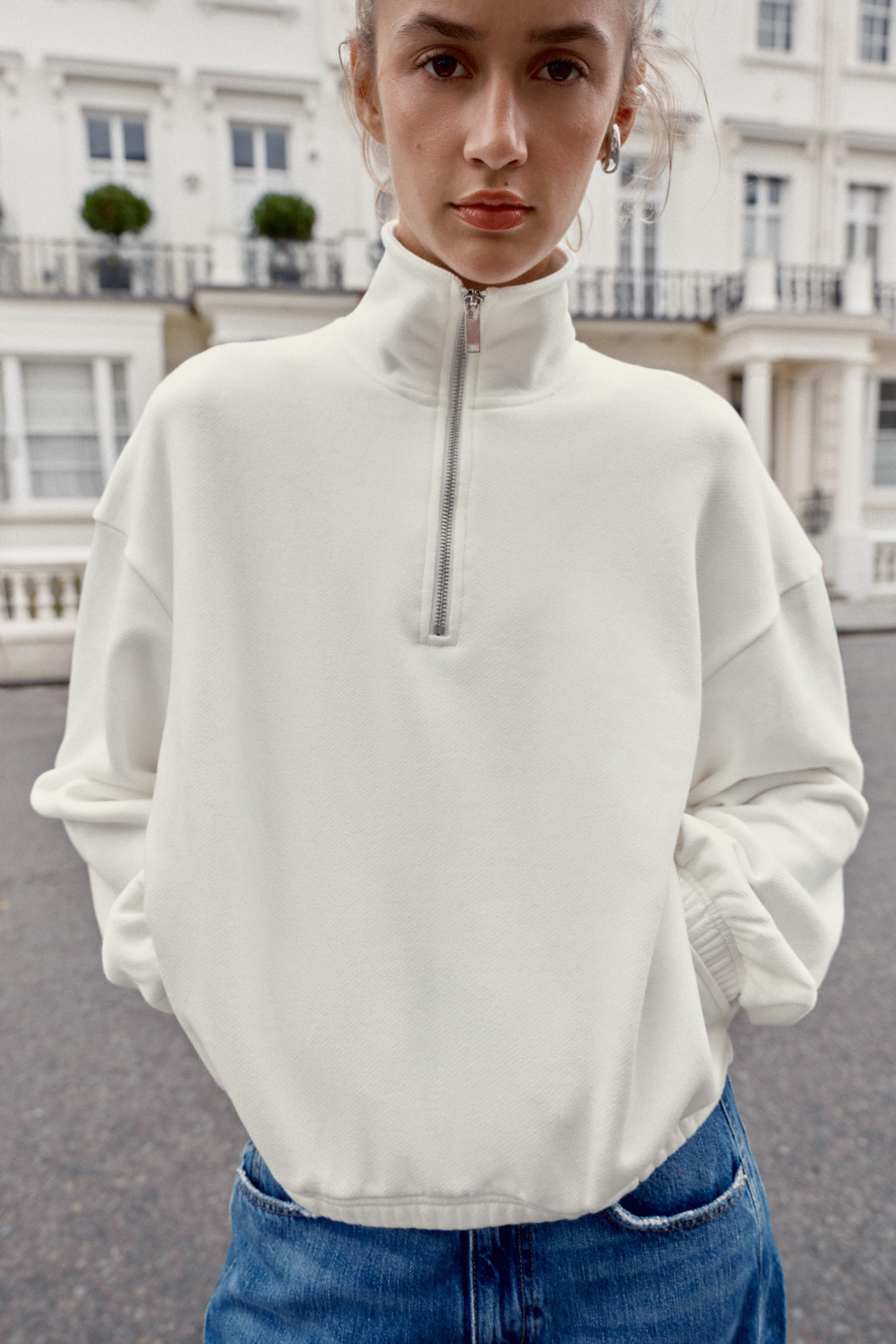 ZARA ТОЛСТОВКА С МЕТАЛЛИЧЕСКОЙ МОЛНИЕЙ, ЖЕЛТОВАТО-БЕЛЫЙ