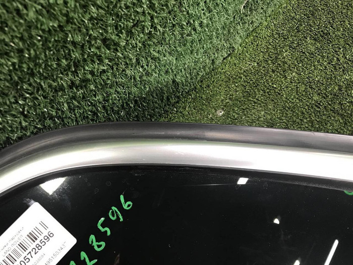 Форточка задняя левая Mercedes GL GLS X166 (2012-2019)
