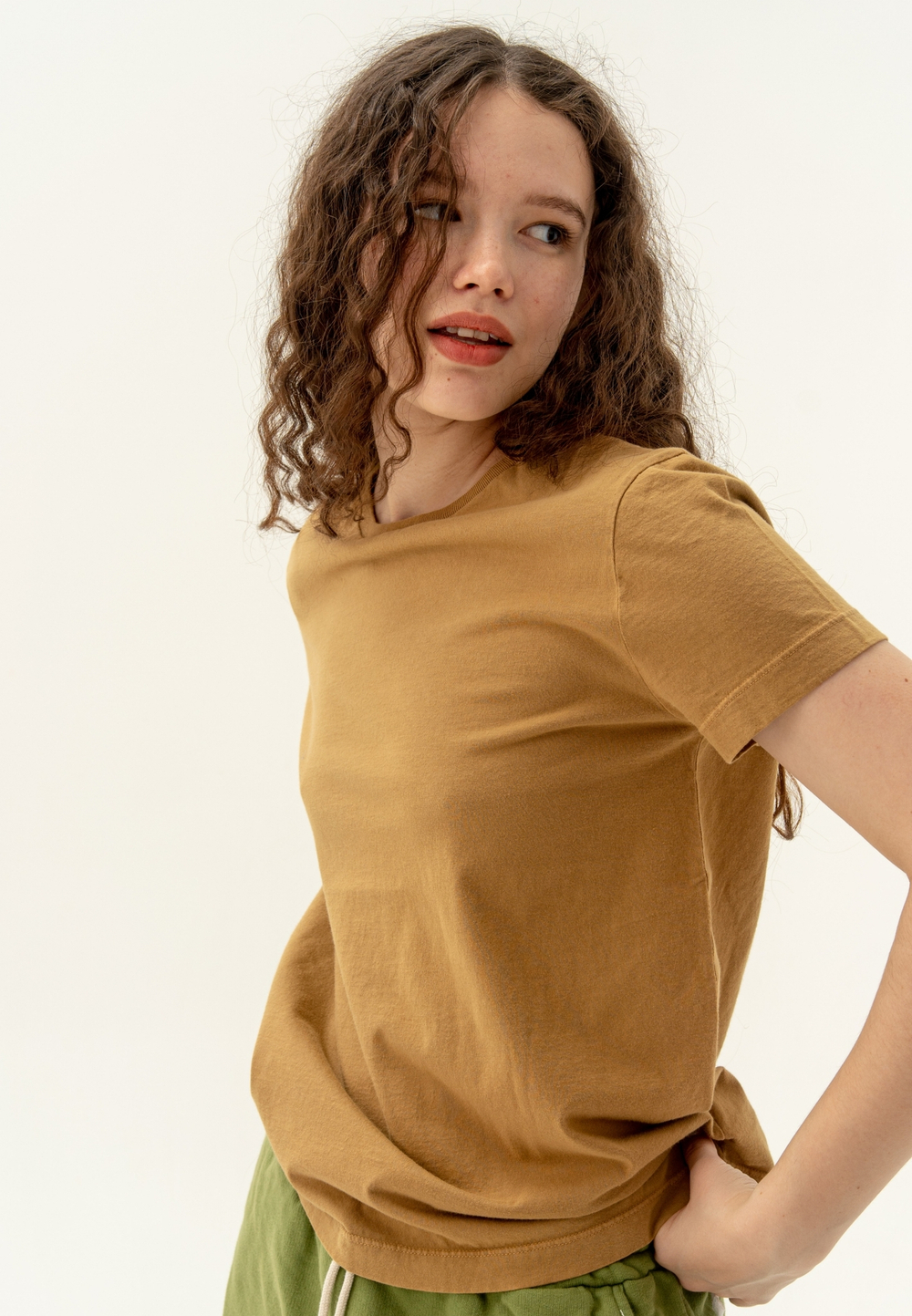 Футболка Bowery NYC однотонная Toffee