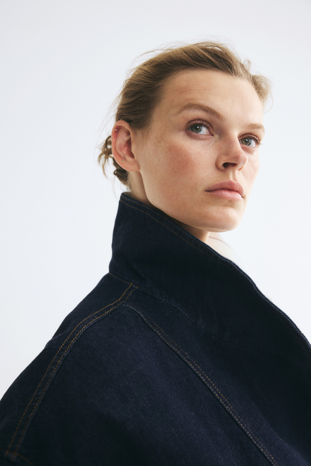 Джинсовая куртка с шалевым воротником - H&M