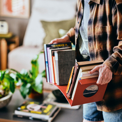 IKEA KOMPISHÄNG  (ИКЕА КОМПИСХЭНГ)  -  Держатель для книг - красный 54х19х18 см