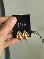 Серьги Courage Waterproof ромбы с эффектом мятого металла DNSK26.1-3W2501005 (золотистый)