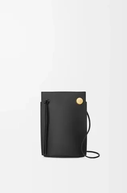 Loewe Сумка-мешок Pebble Dice из классической телячьей кожи, черный