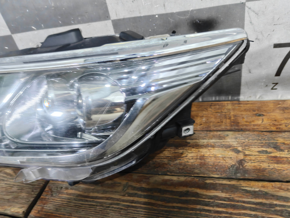 Фара левая Toyota Camry (XV50) 17-18 Аналог Б/У 8118533G40
