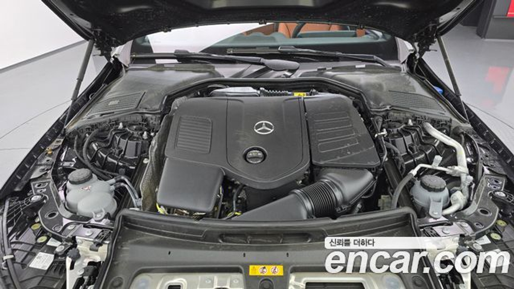 Mercedes-Benz C-Class C200 Avantgarde — 2025