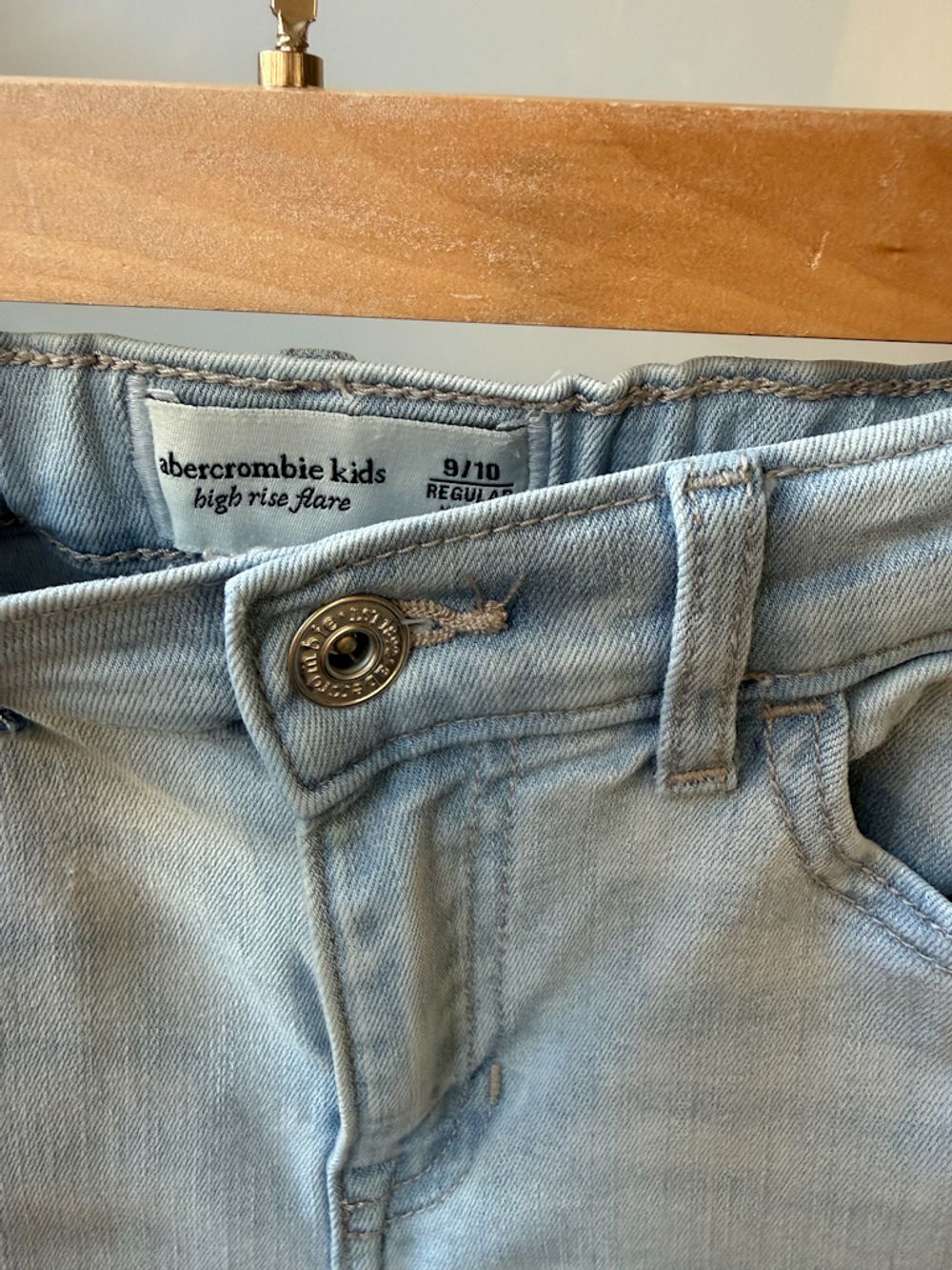 Джинсы Abercrombie, 140