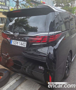 Toyota Alphard 2.5 HEV Executive AWD — 2025