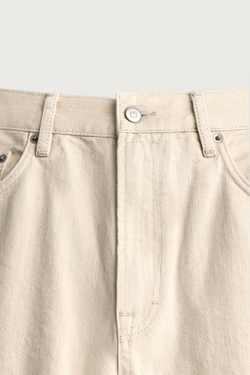 ZARA ДЖИНСЫ STRAIGHT FIT С КОНТРАСТНЫМИ ОТВОРОТАМИ, ЭКРЮ