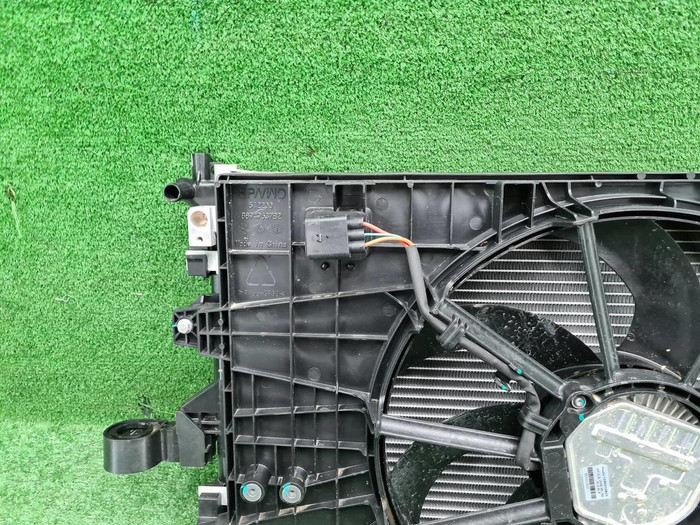 Кассета радиаторов Zeekr 001 (2021-н.в.)