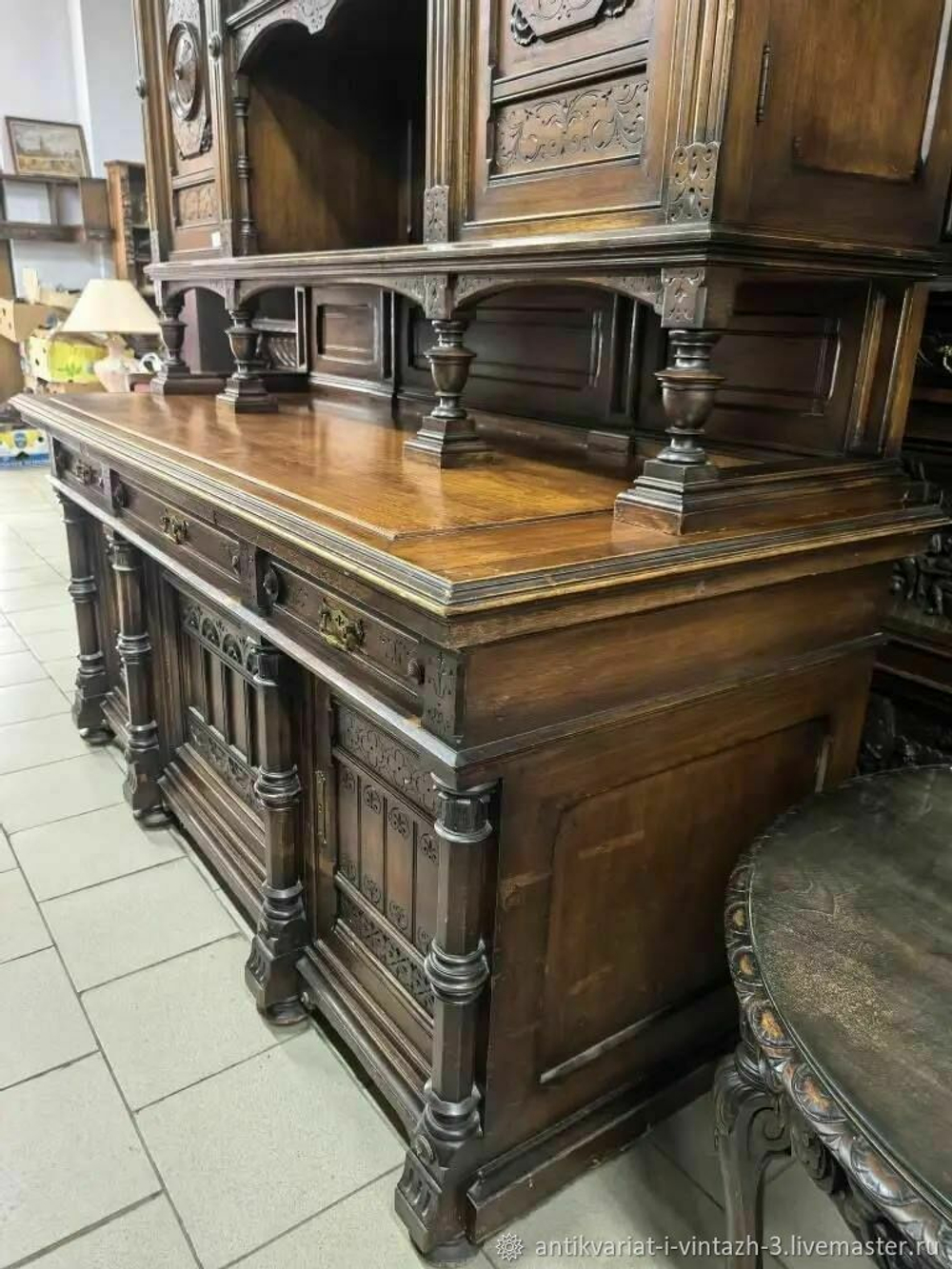 Старинный буфет