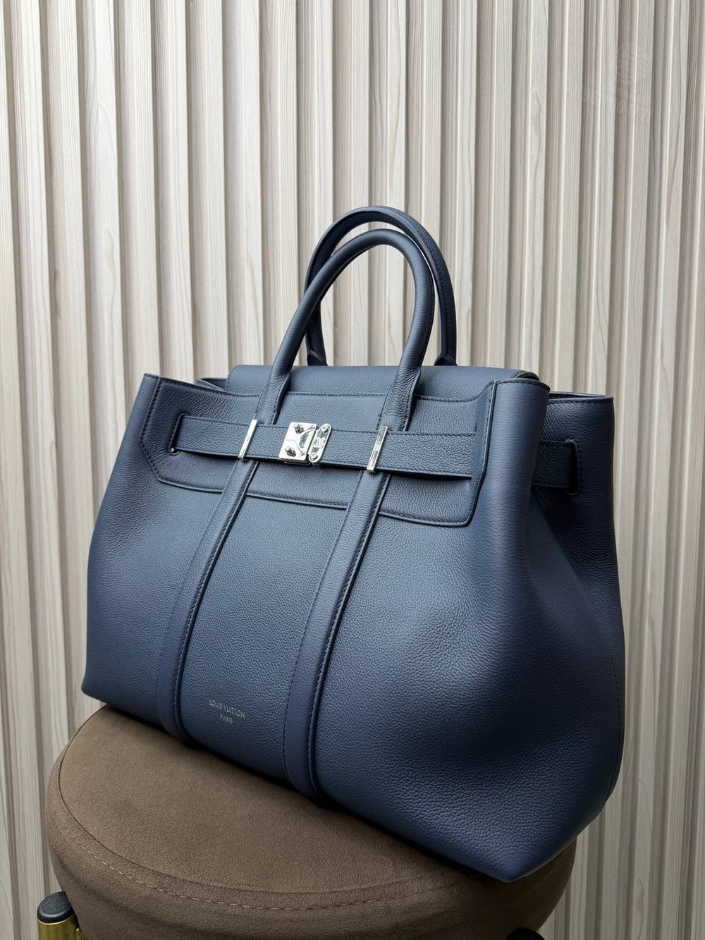 Деловая сумка через плечо Louis Vuitton Georges Tote MM