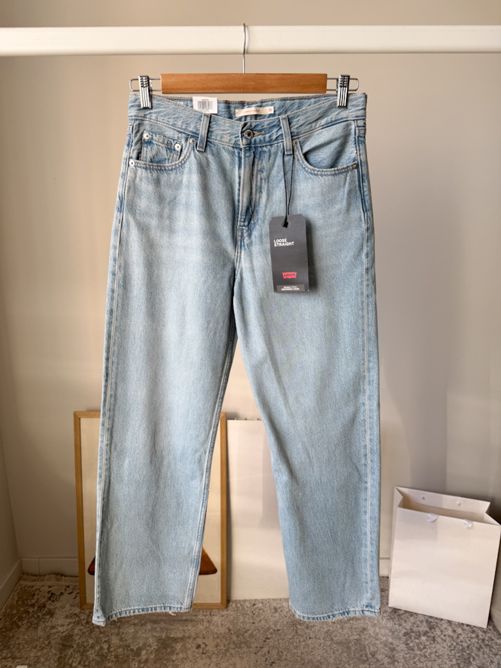 Новые джинсы Levis Premium, S