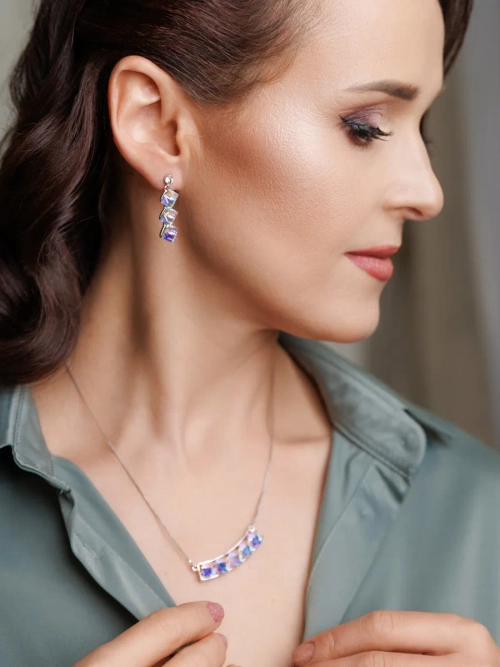 Колье Мираж с дорожкой кубиков-хамелеонов Swarovski