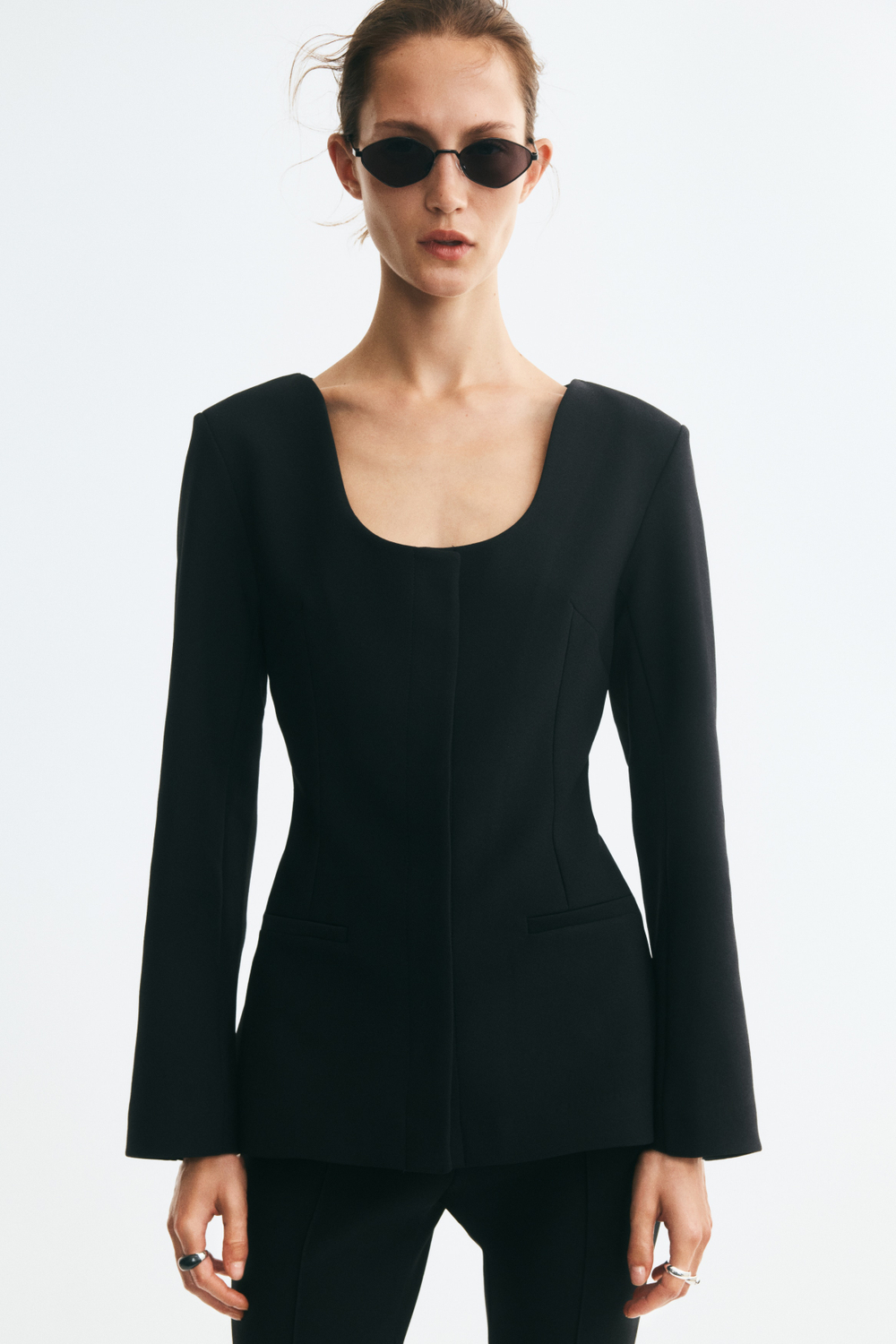 Блейзер из джерси с глубоким вырезом - H&M