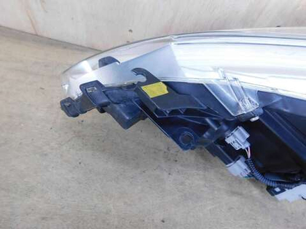 фара правая Toyota Vitz NSP130 135