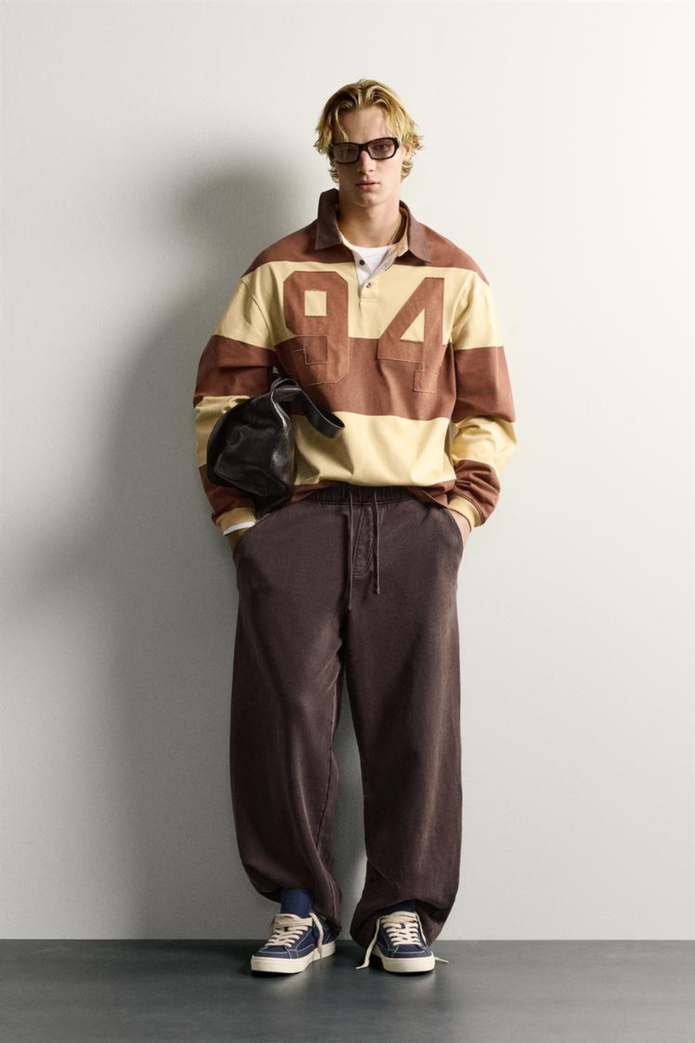 ZARA ДЖОГГЕРЫ RELAXED FIT С ЭФФЕКТОМ ПОТЕРТОСТИ, КОРИЧНЕВЫЙ