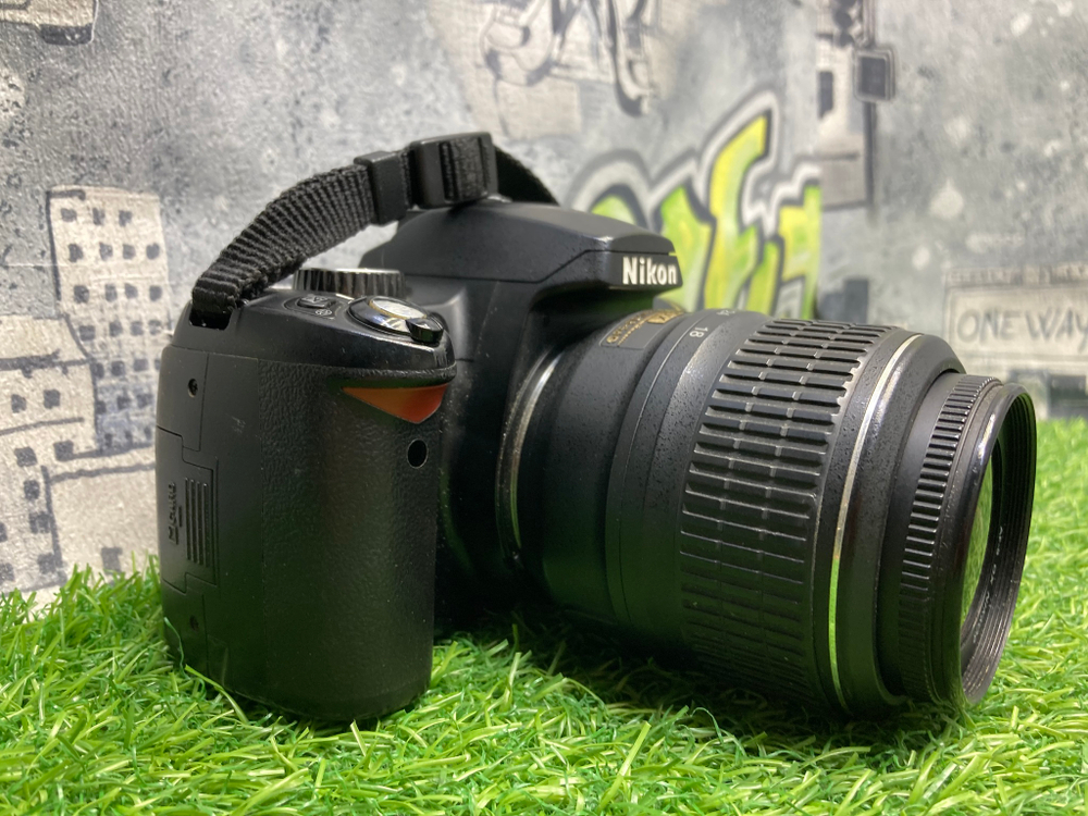 Nikon D60 Kit 18-55mm ( Состояние неизвестно )