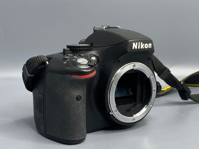 Nikon D5100 — 17 000 кадров