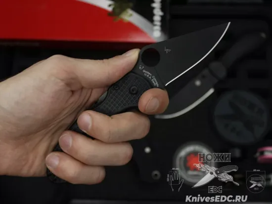 Нож складной Spyderco Lightweight Para 3 223PBBK c клинком из стали CTS-BD1, рукоять FRN