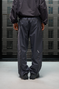 Брюки Blue Monte Geometric-Cut Laminated Trousers "Navy Blue"
