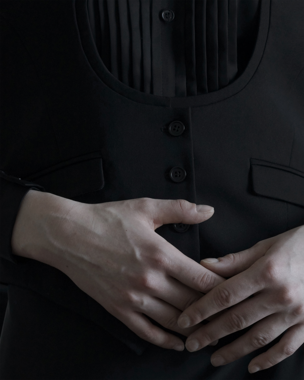 “Opera” multi-belts vest